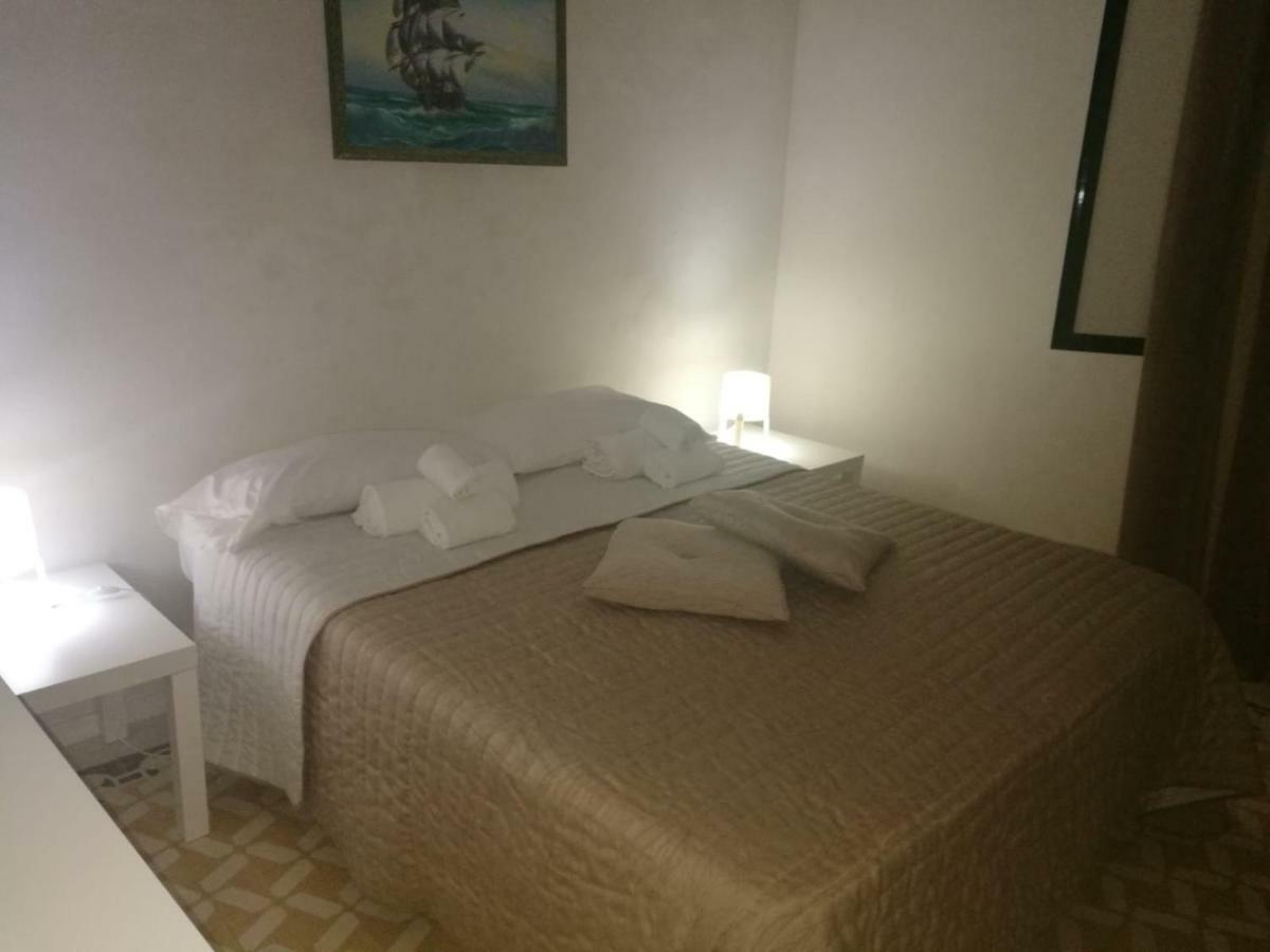A Due Passi Dal Porto Appartement Trapani Buitenkant foto